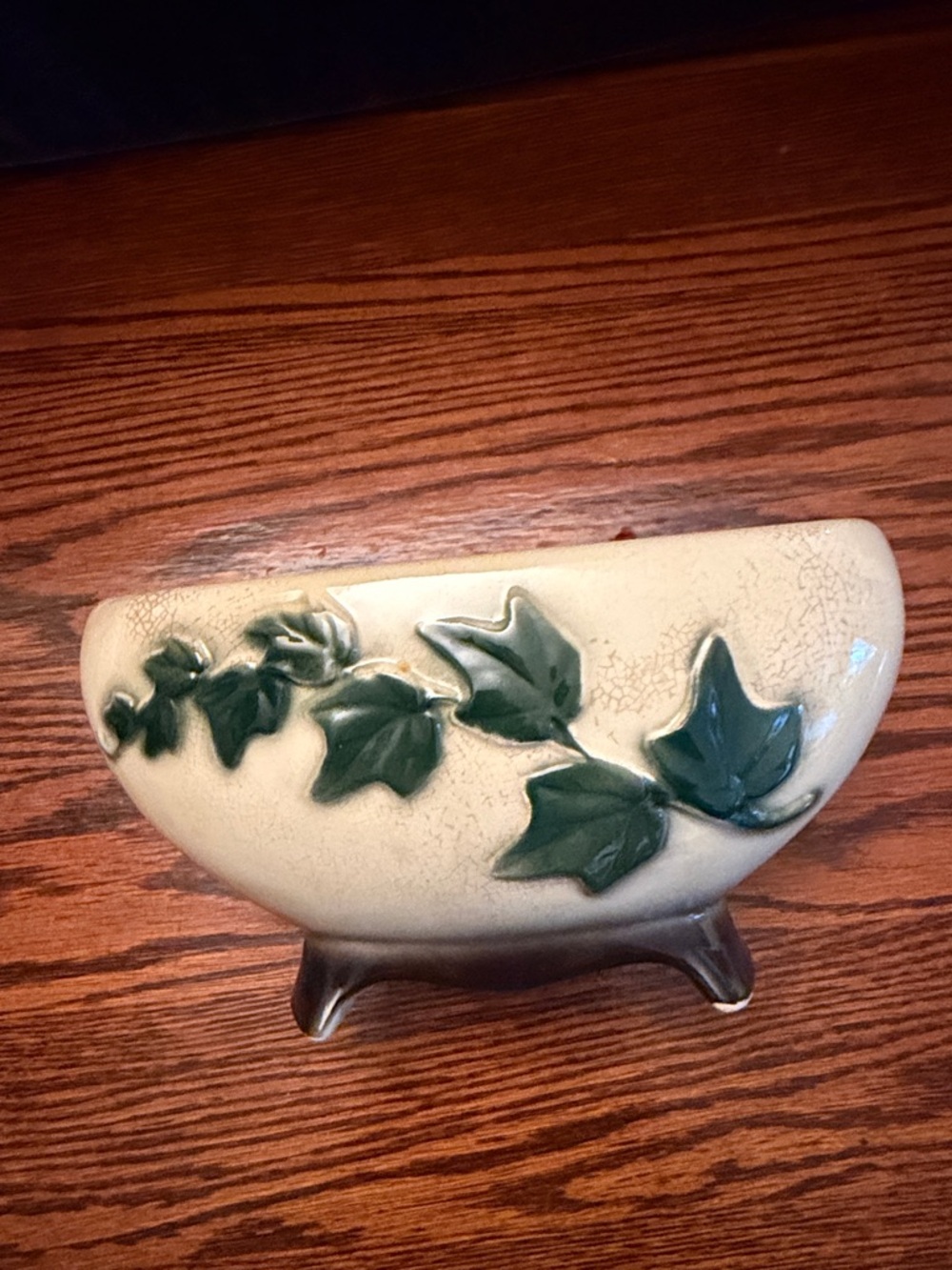 Ceramic Ivy-Leaf Footed Planter Bowl - Cream with Green - Picture 14 of 14
